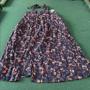 Old Navy Floral Maxi Skirt in Navy and Pink